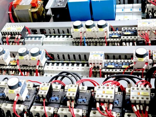 AC-DC ELEKTRİK PANOLARI